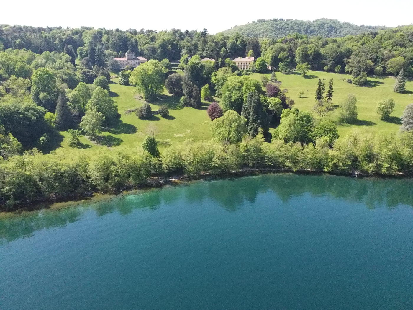 0 - Pella, Lago d’Orta – Appartamenti e villa con vista mozzafiato sul lago e sull’isola, spiaggia privata e posto barca. pella